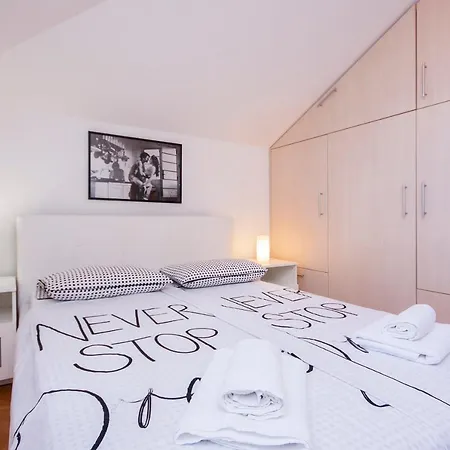 Dora'S Place Apartment Vodice
