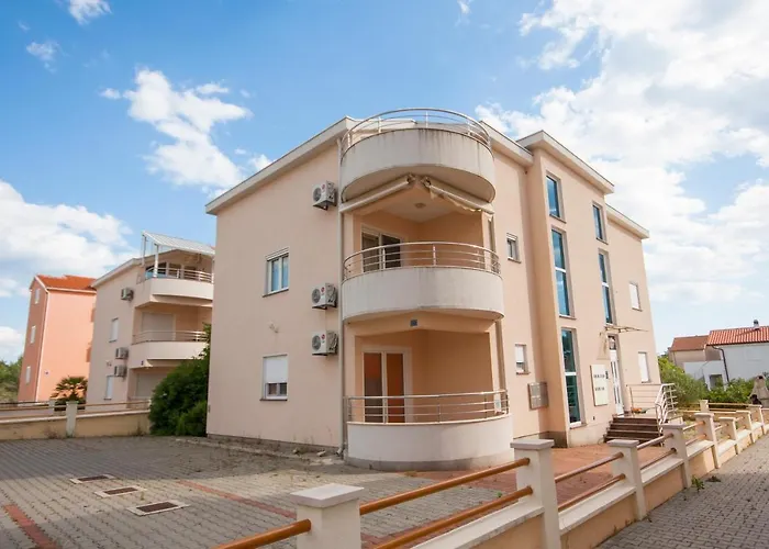 Dora's Place * Vodice